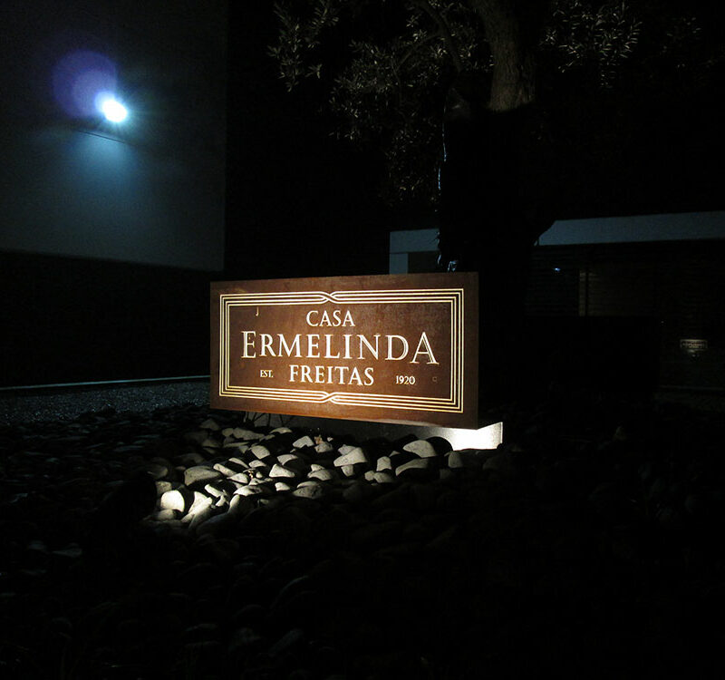 Casa-Ermelinda-freitas-01